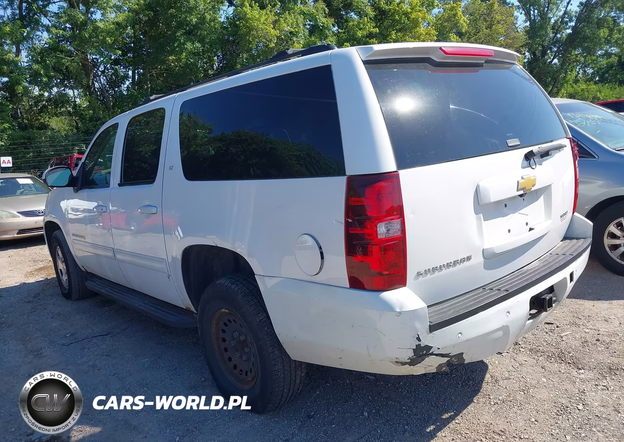 2013 Chevrolet Suburban Lt VIN:1GNSKJE77DR337496 - 3