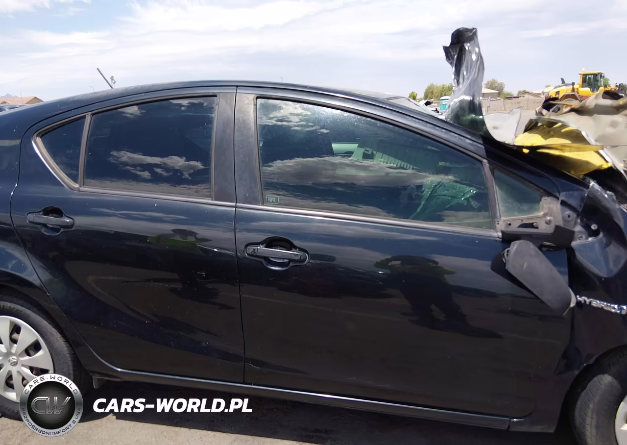 2013 Toyota Prius C Two VIN:JTDKDTB31D1541273 - 14