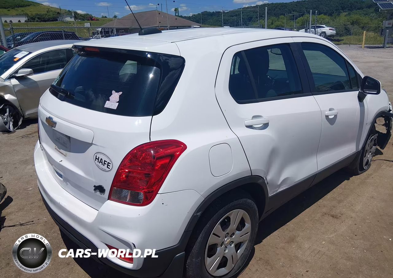 2018 Chevrolet Trax Ls VIN:3GNCJKSB9JL211522 - 4
