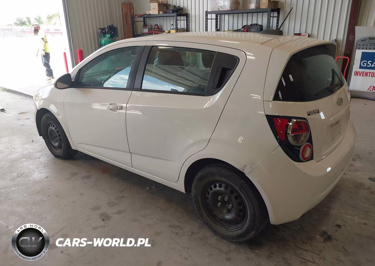 2015 Chevrolet Sonic Ls Auto VIN:1G1JA6SH7F4172429 - 3