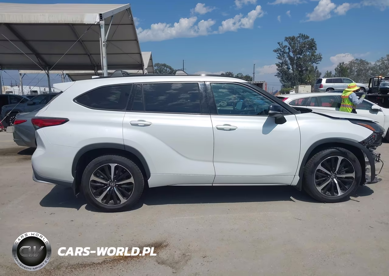 2022 Toyota Highlander Xse VIN:5TDJZRAHXNS117110 - 14