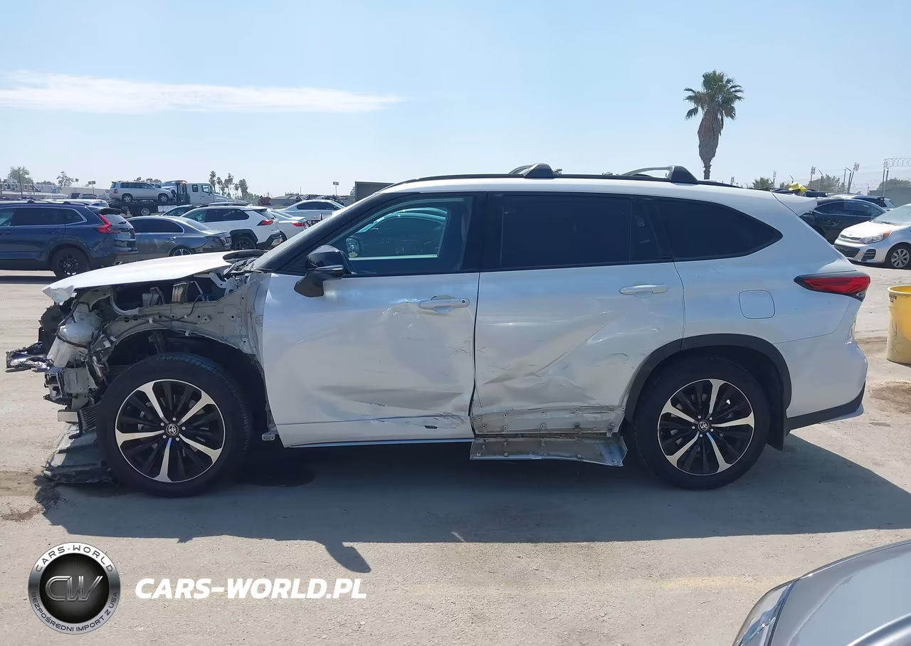2022 Toyota Highlander Xse VIN:5TDJZRAHXNS117110 - 15
