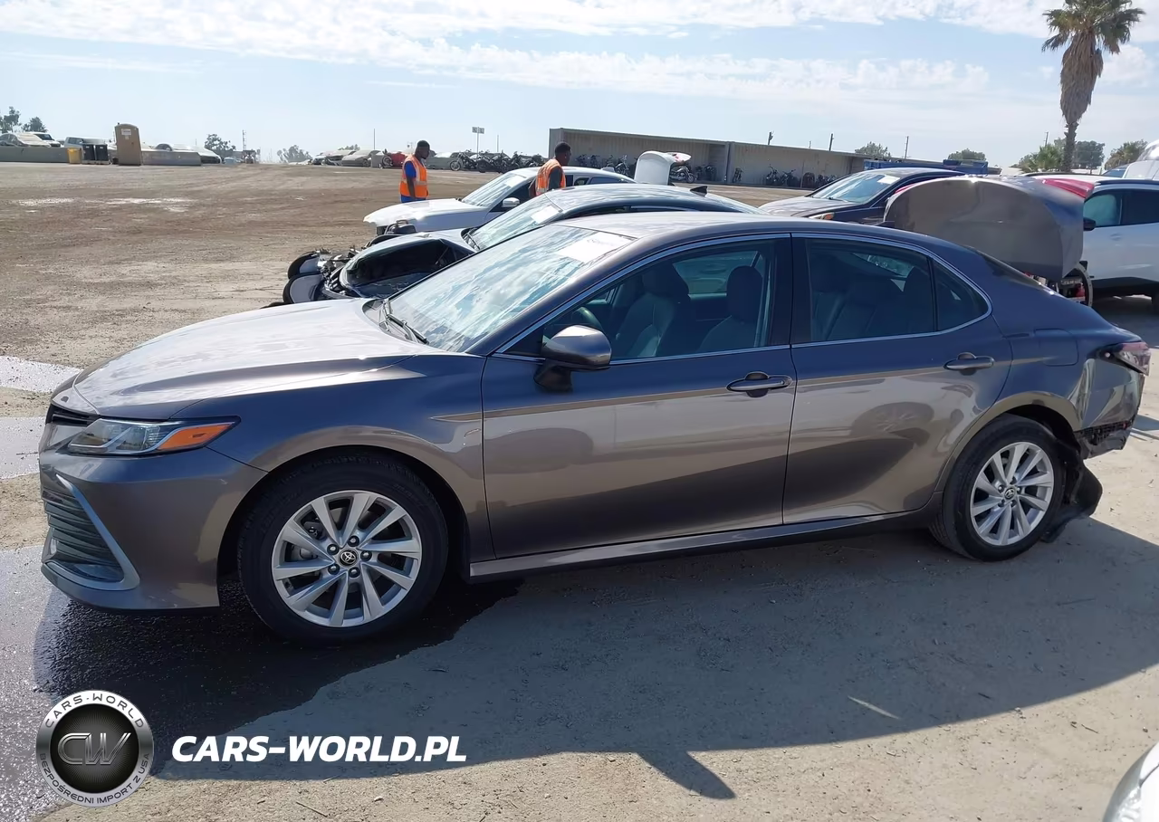 2022 Toyota Camry Le VIN:4T1C11AK8NU659701 - 14