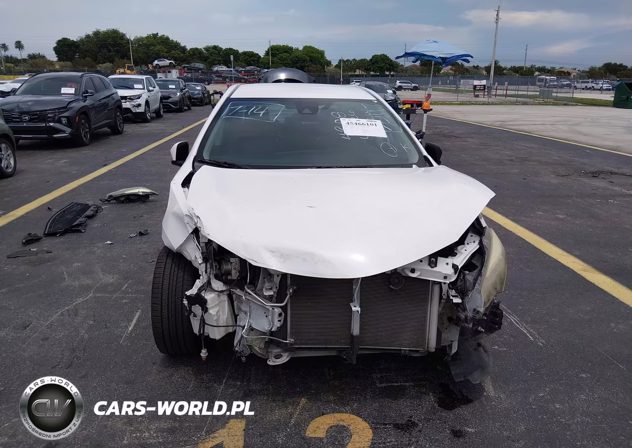 2018 Toyota Corolla Se VIN:5YFBURHE1JP784388 - 13