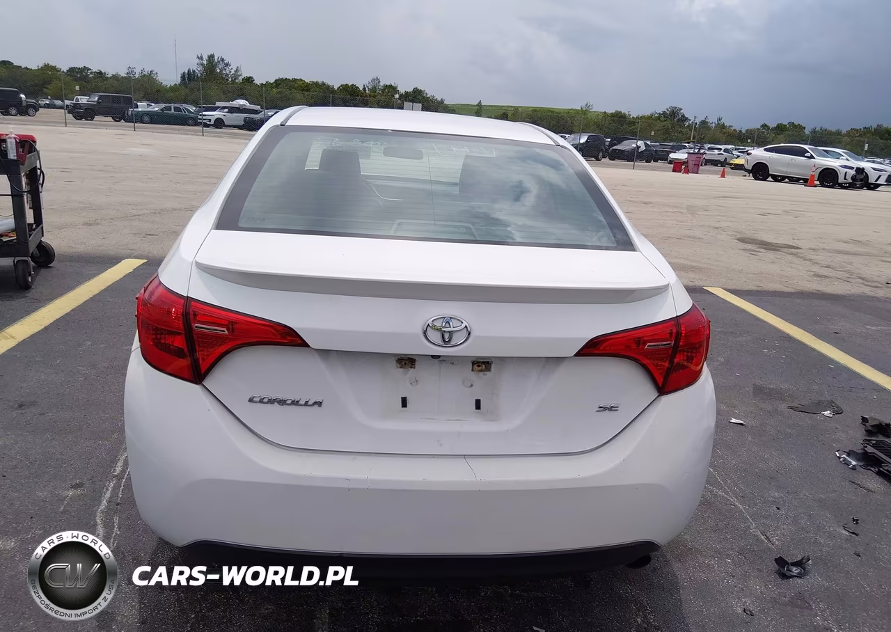 2018 Toyota Corolla Se VIN:5YFBURHE1JP784388 - 17