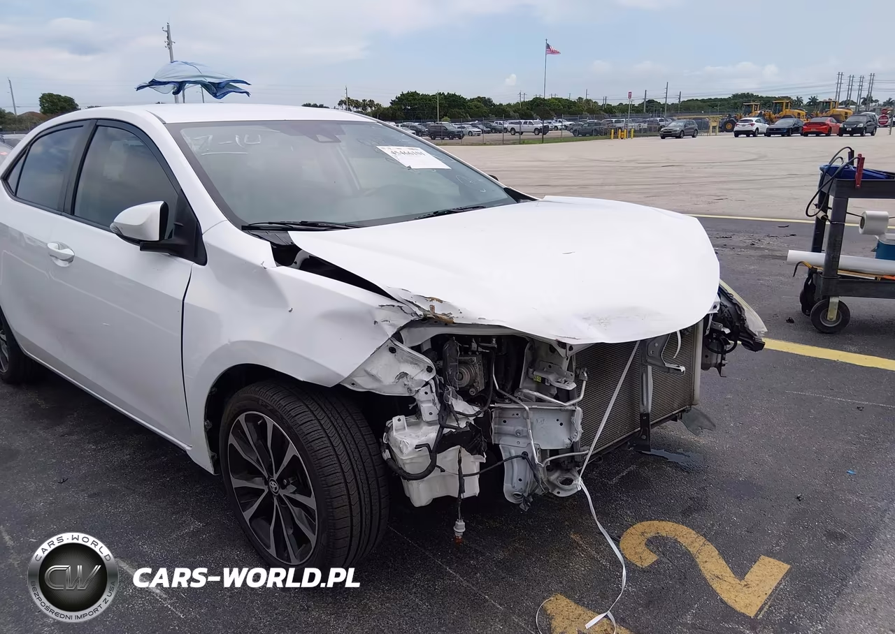 2018 Toyota Corolla Se VIN:5YFBURHE1JP784388 - 6