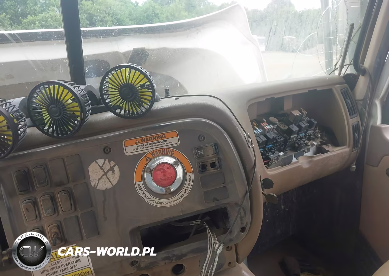2007 Mack 700 Cv700 VIN:1M2AG11C47M051109 - 12