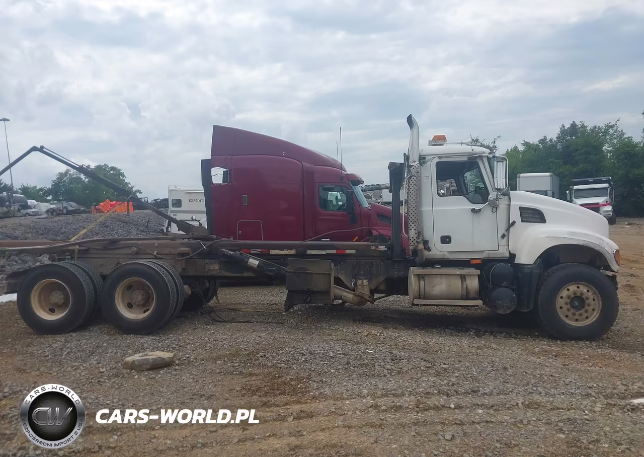 2007 Mack 700 Cv700 VIN:1M2AG11C47M051109 - 14