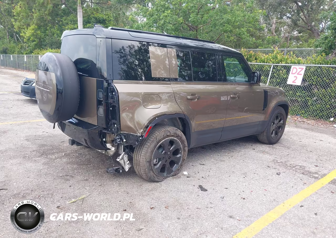 2026 Land Rover Defender P300 S VIN:SALEJ7EX4T2496309 - 4