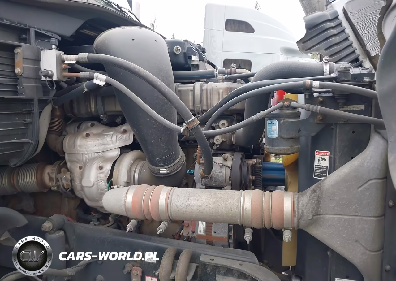 2017 Freightliner Cascadia 125 VIN:3AKJGLDR3HSHD9587 - 9