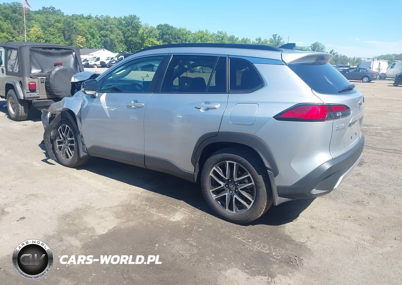 2026 Toyota Corolla Cross Xle VIN:7MUDAABG0TV182840 - 3