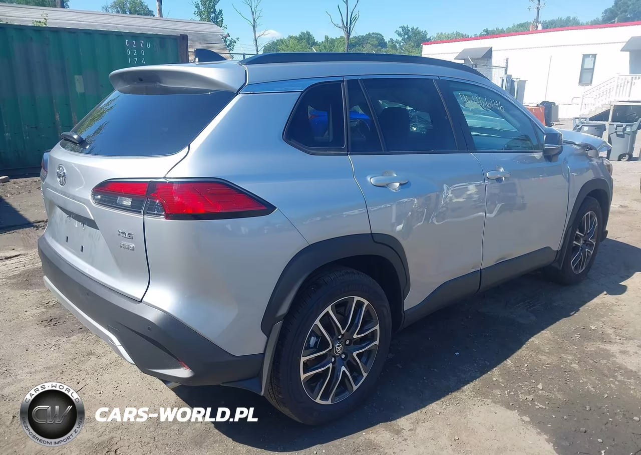 2026 Toyota Corolla Cross Xle VIN:7MUDAABG0TV182840 - 4