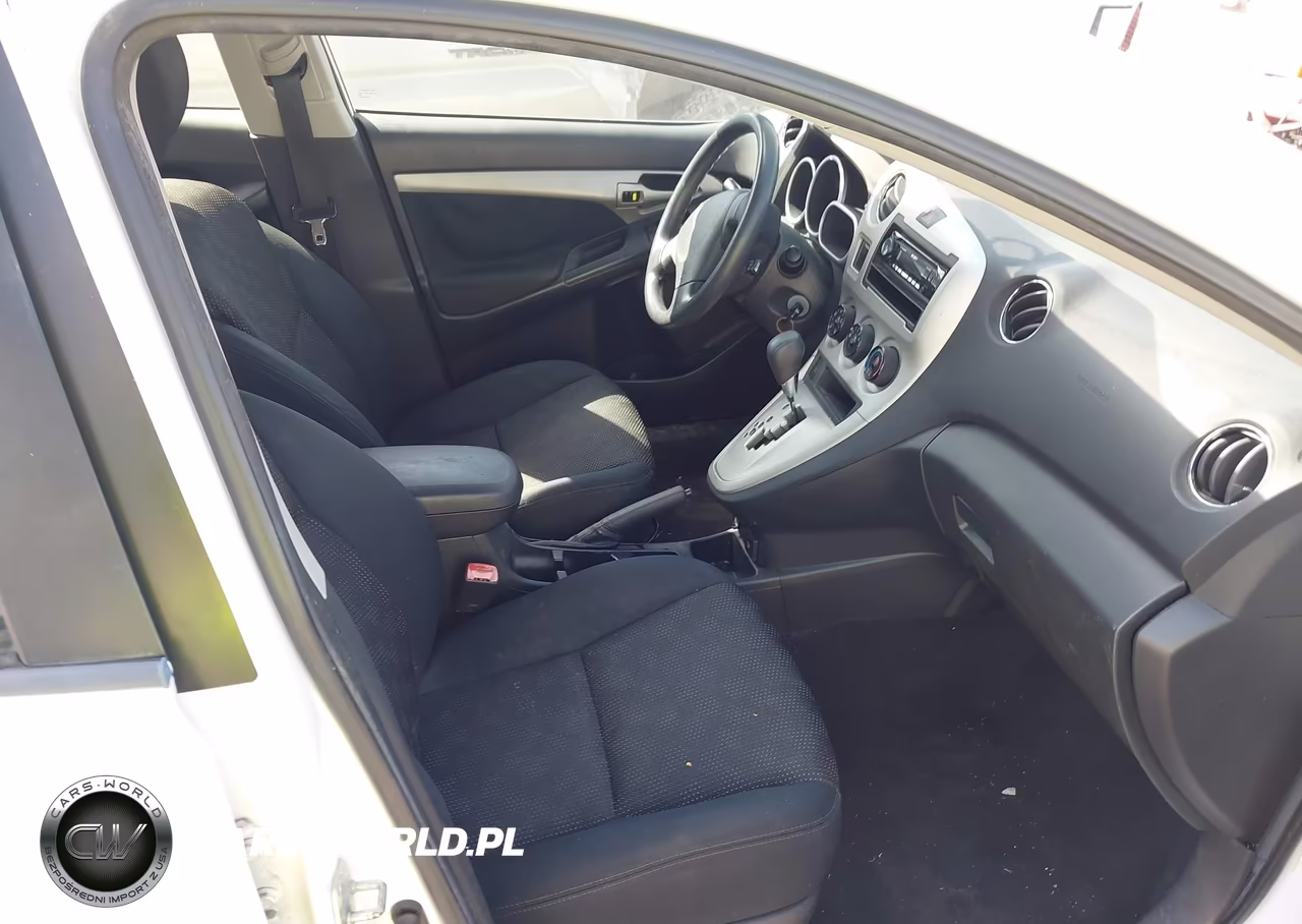 2010 Pontiac Vibe VIN:5Y2SP6E00AZ419222 - 5