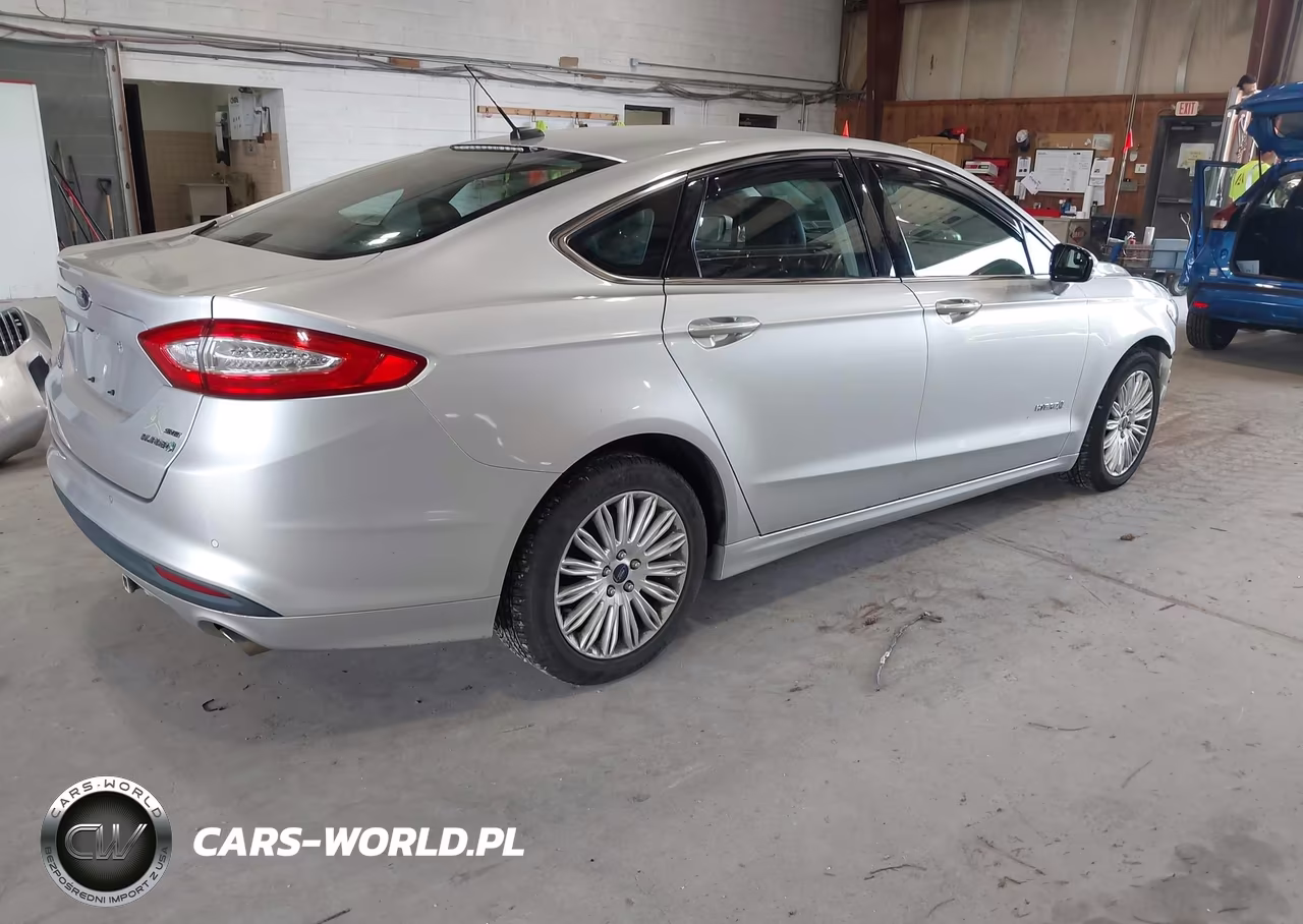 2013 Ford Fusion Hybrid Se VIN:3FA6P0LU5DR354578 - 4