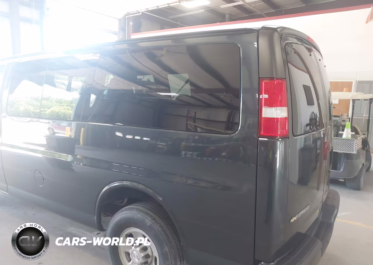 2017 Chevrolet Express 2500 Ls VIN:1GAWGEFG7H1311916 - 3