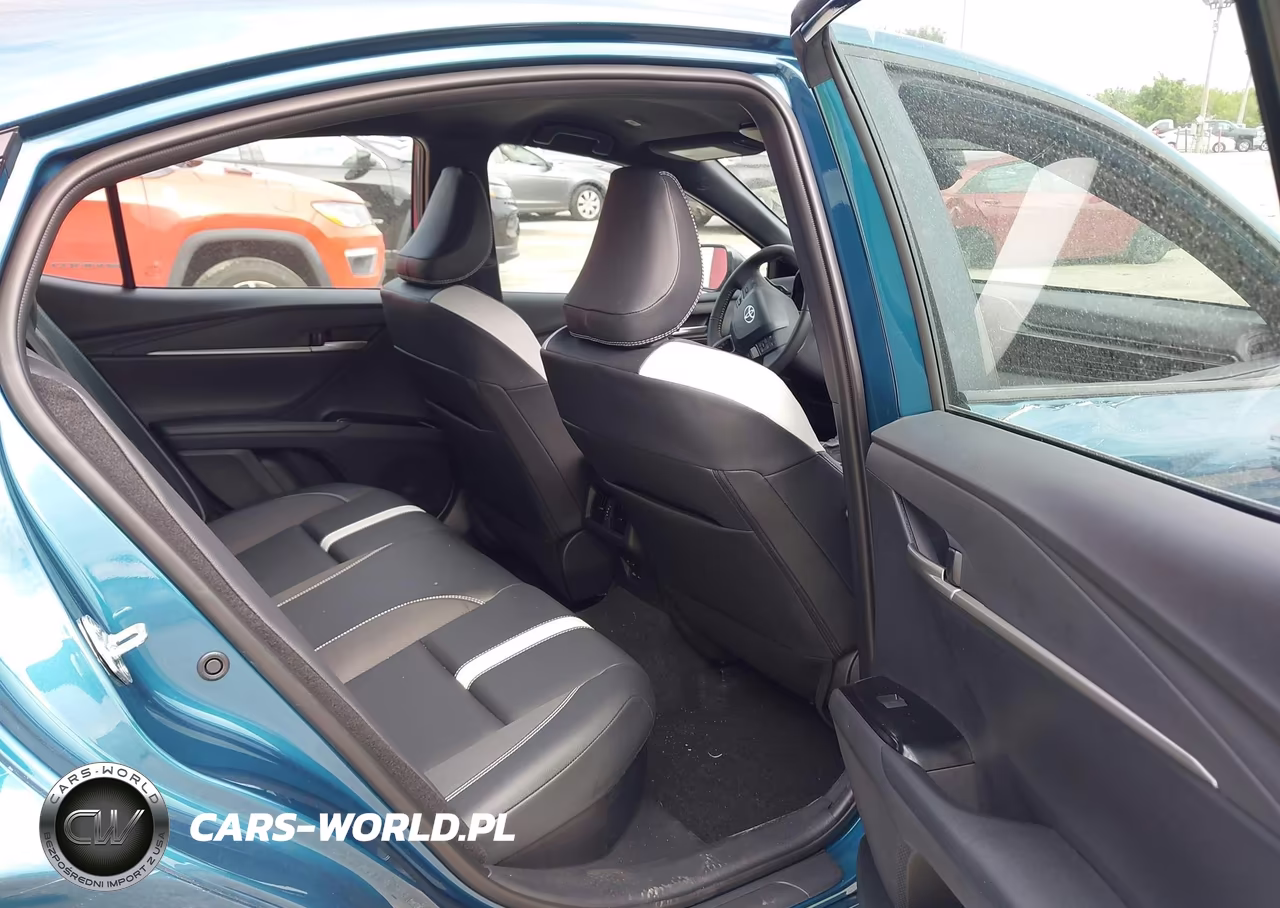2026 Toyota Camry Se VIN:4T1DBADK3TU061204 - 8