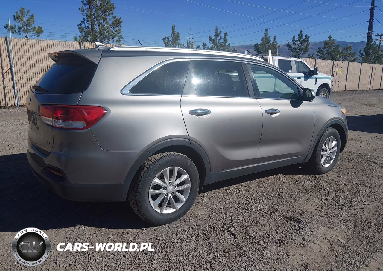 2016 Kia Sorento 2.4L Lx VIN:5XYPG4A36GG031820 - 4