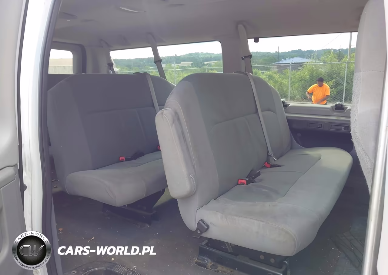 2011 Ford E-350 Super Duty Xl-Xlt VIN:1FBNE3BL0BDA12259 - 8