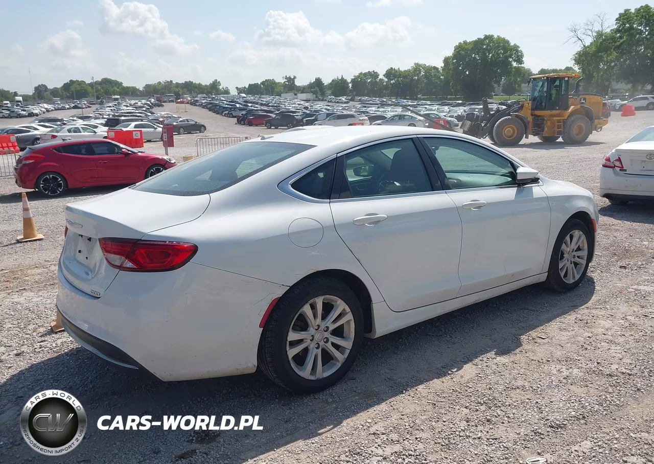 2016 Chrysler 200 Limited VIN:1C3CCCAB6GN154249 - 4