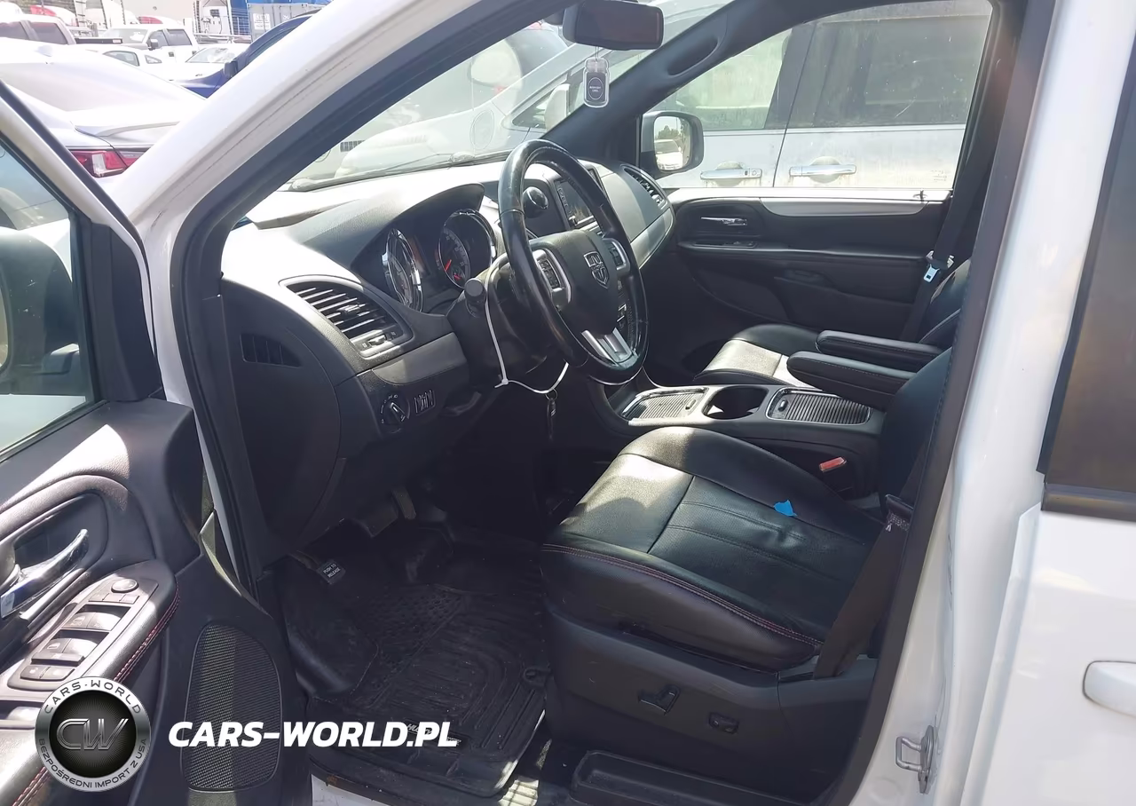 2019 Dodge Grand Caravan Gt VIN:2C4RDGEG9KR750063 - 5