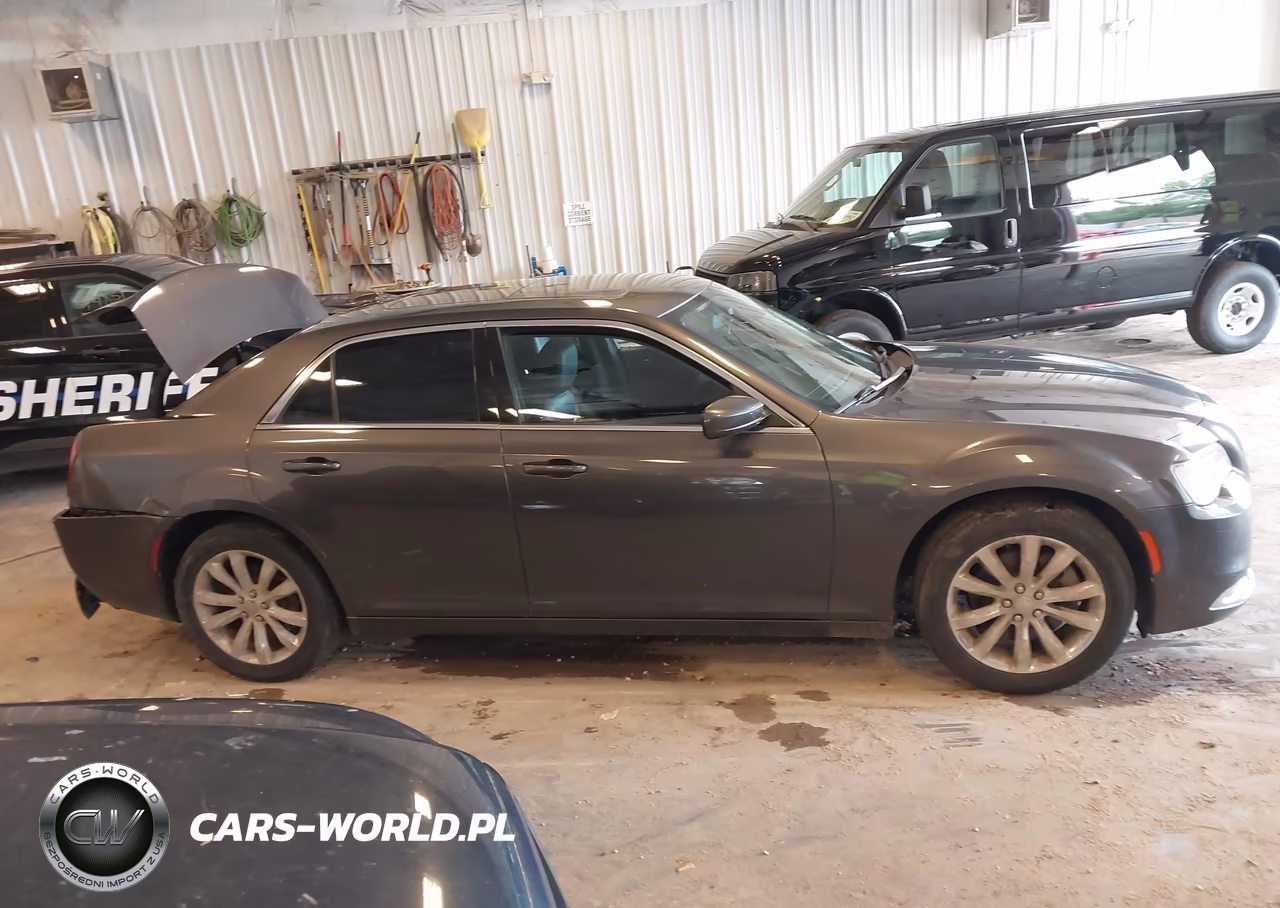 2017 Chrysler 300 Limited Awd VIN:2C3CCARG4HH582626 - 13