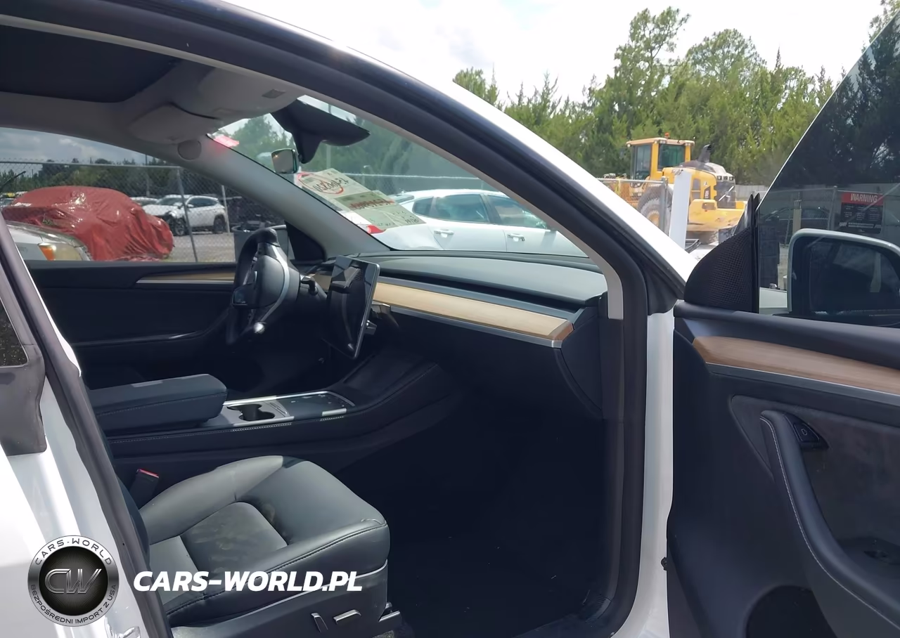 2024 Tesla Model Y Long Range Single Motor Rear-Wheel Drive-Rwd VIN:7SAYGDED0RA328180 - 5