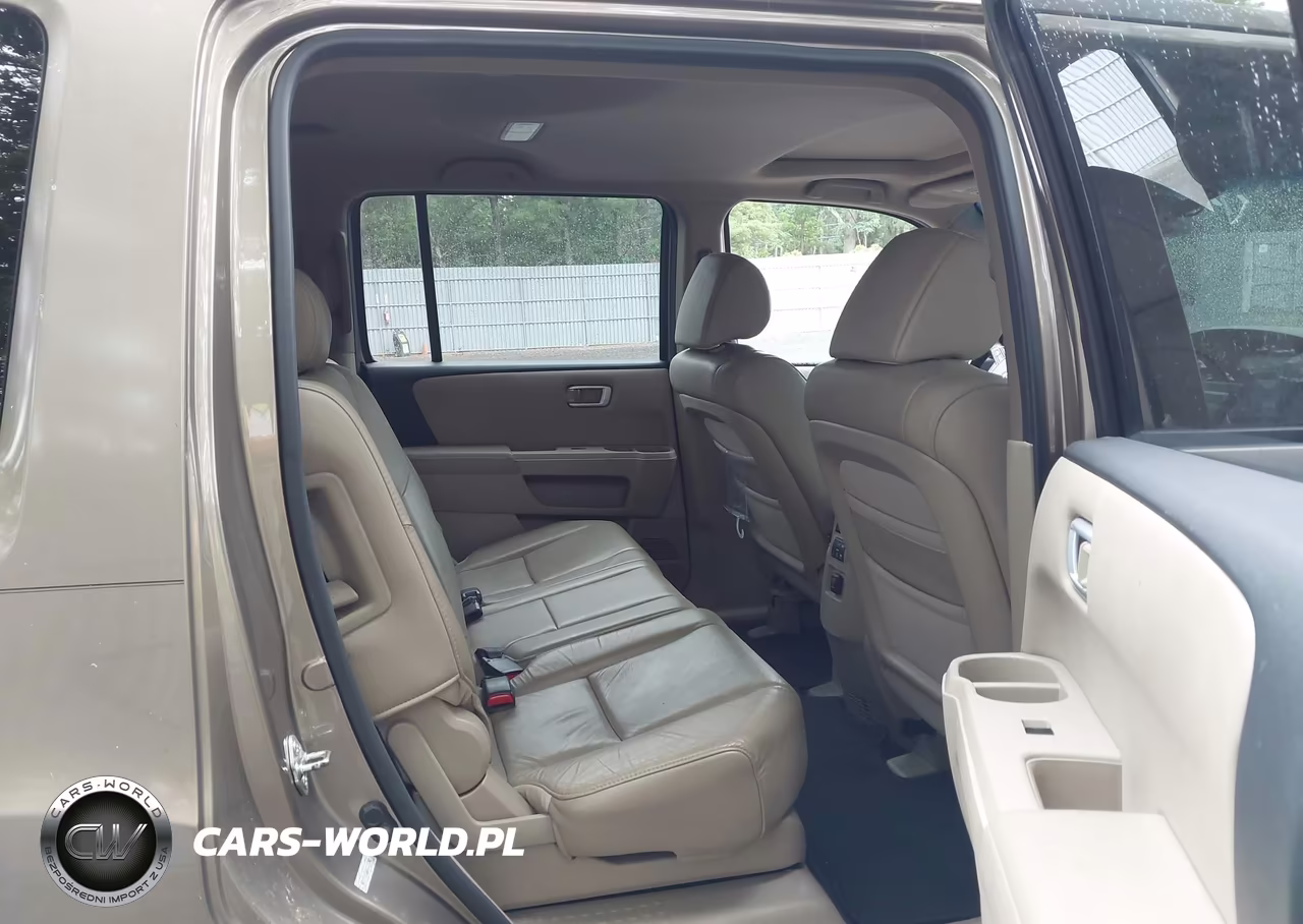 2010 Honda Pilot Ex-L VIN:5FNYF4H55AB023740 - 8