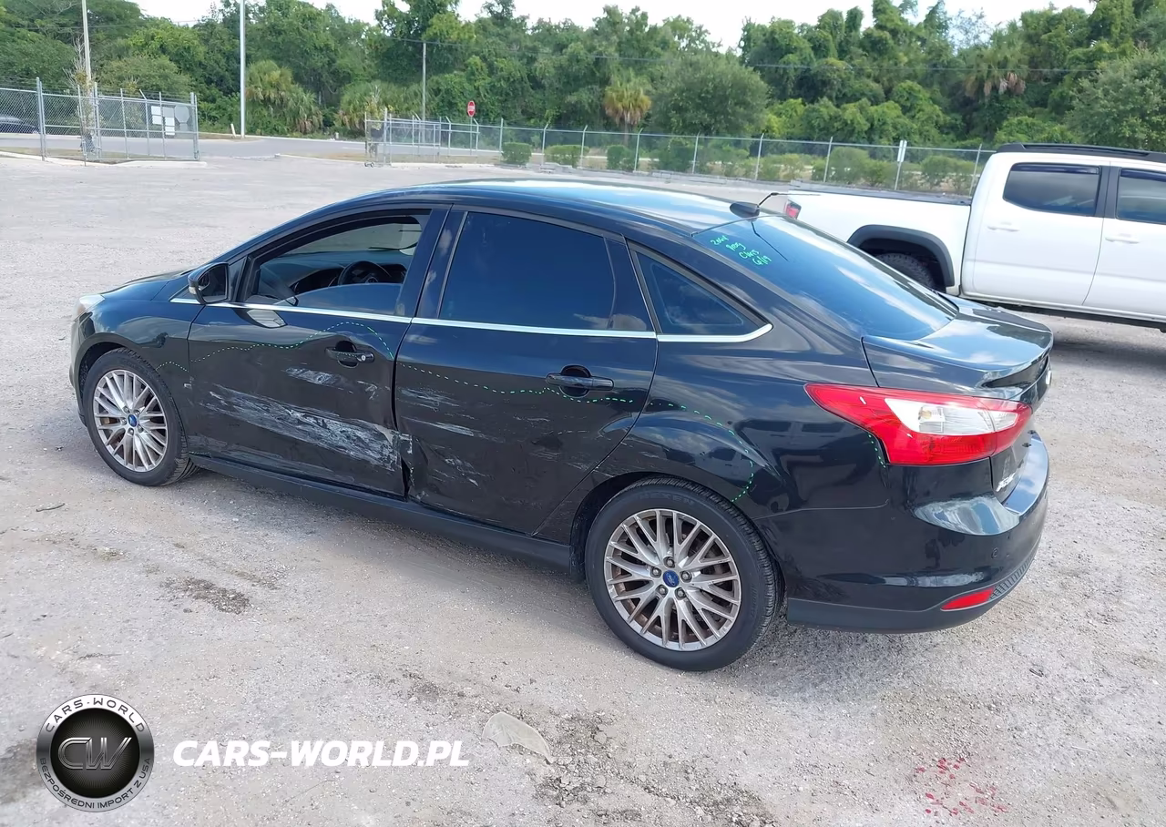 2012 Ford Focus Sel VIN:1FAHP3H27CL446709 - 3