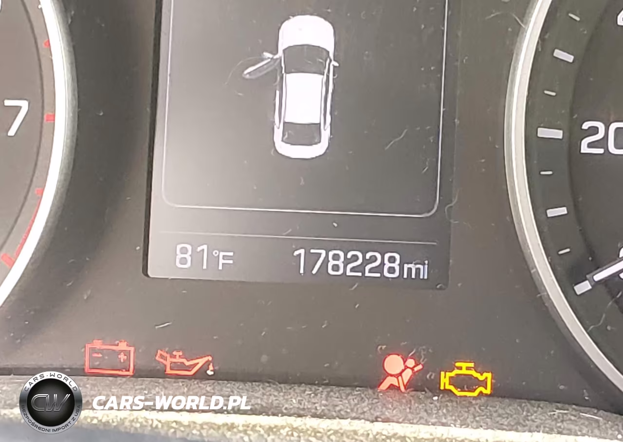 2018 Hyundai Elantra Sel VIN:5NPD84LF5JH368826 - 15