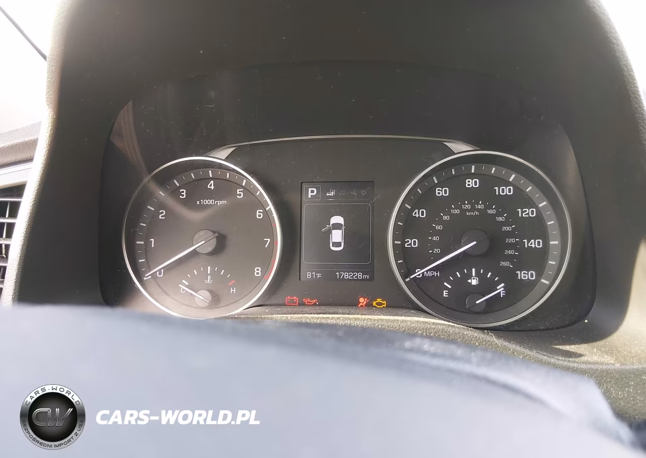 2018 Hyundai Elantra Sel VIN:5NPD84LF5JH368826 - 7