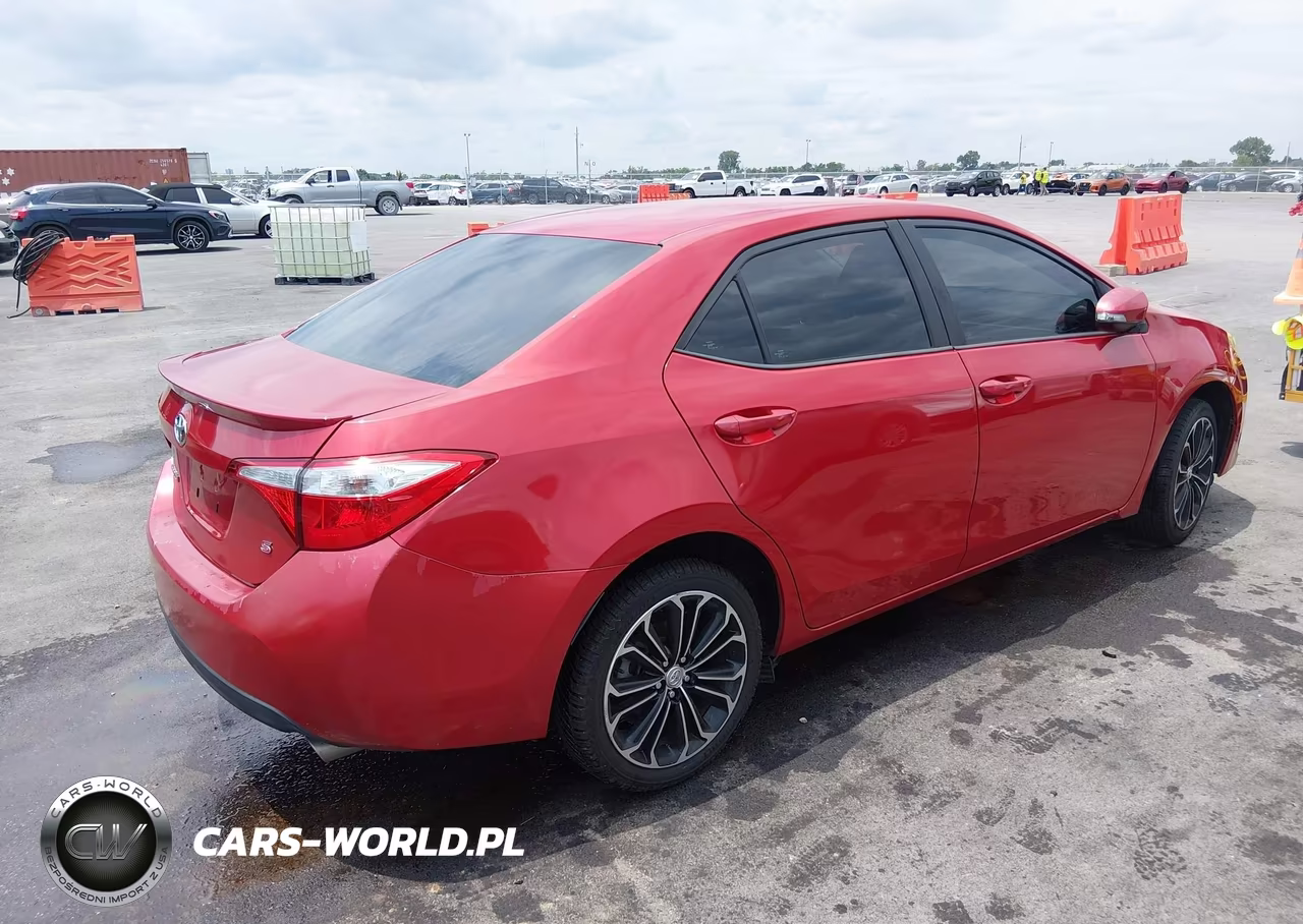 2015 Toyota Corolla S Plus VIN:5YFBURHE4FP262989 - 4