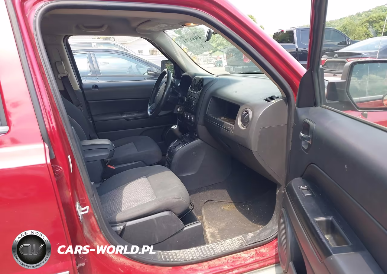 2010 Jeep Patriot Sport VIN:1J4NF1GB0AD619641 - 5