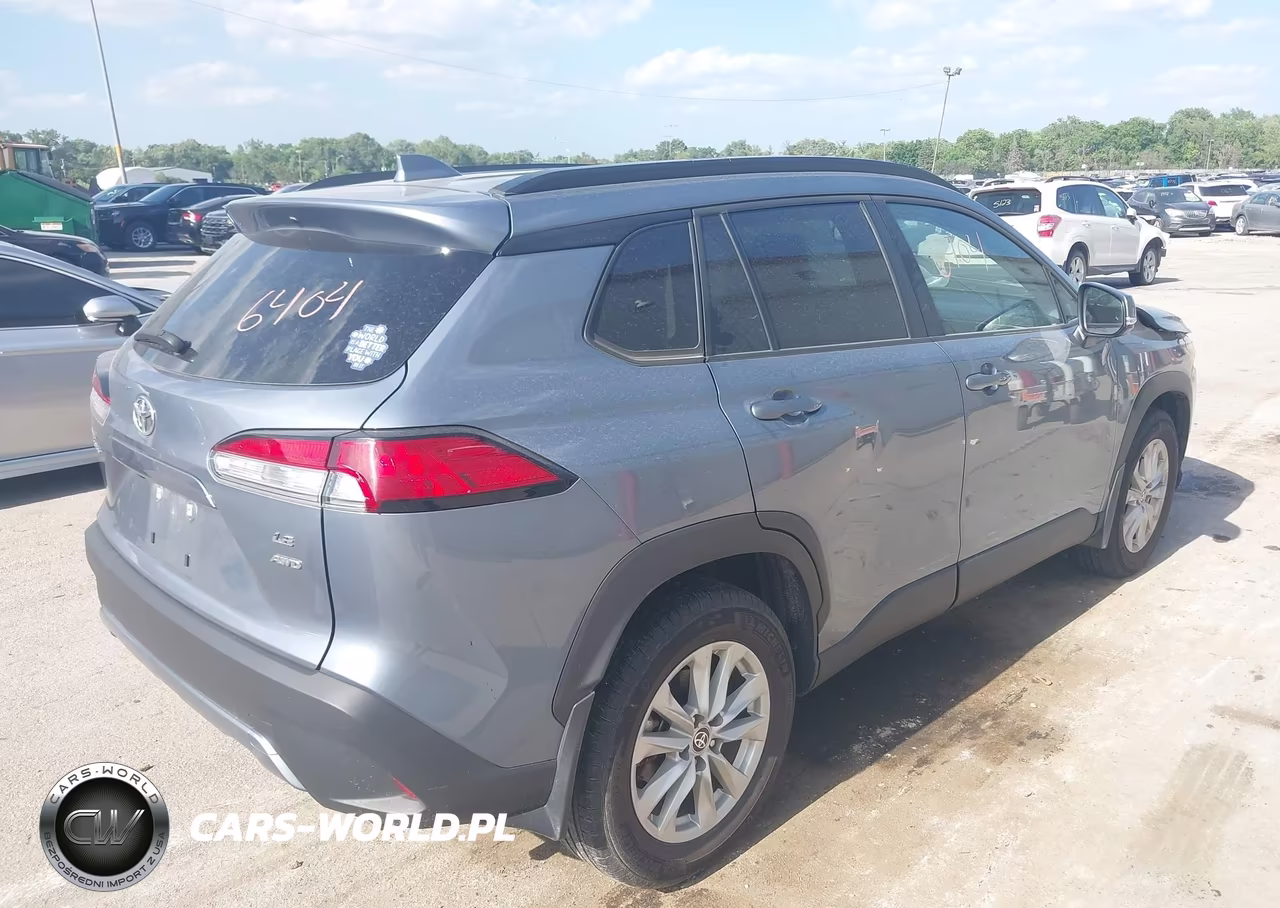 2022 Toyota Corolla Cross Le VIN:7MUBAABG5NV036928 - 4
