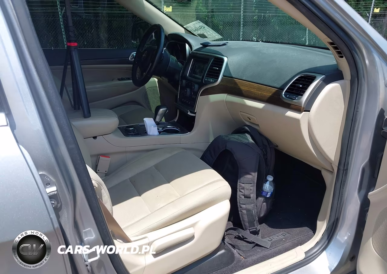 2016 Jeep Grand Cherokee Laredo VIN:1C4RJFAG6GC461022 - 5