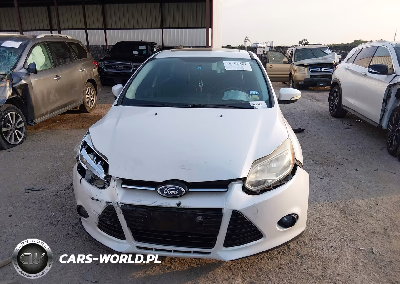 2013 Ford Focus Titanium VIN:1FADP3N21DL157622 - 11