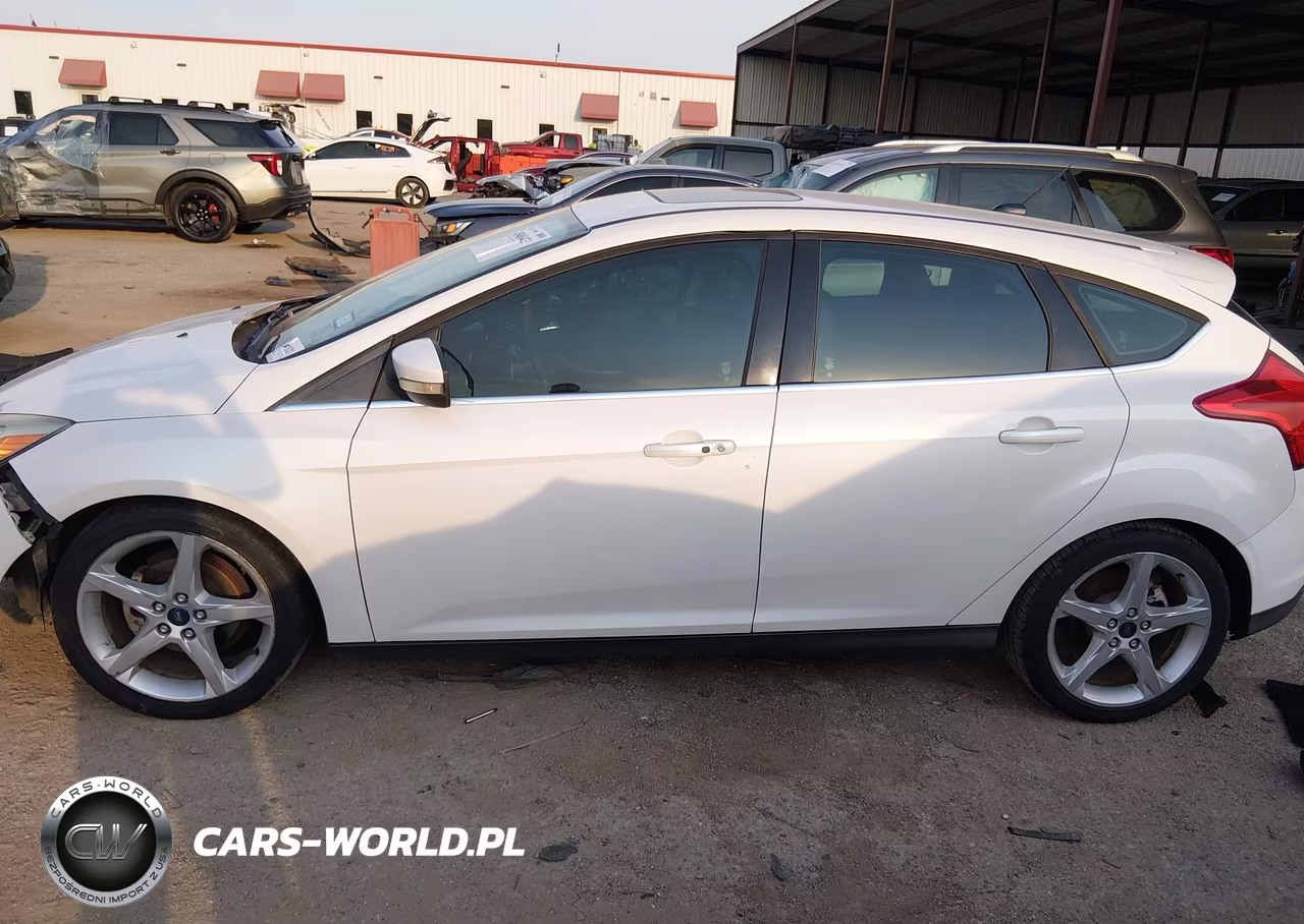 2013 Ford Focus Titanium VIN:1FADP3N21DL157622 - 13