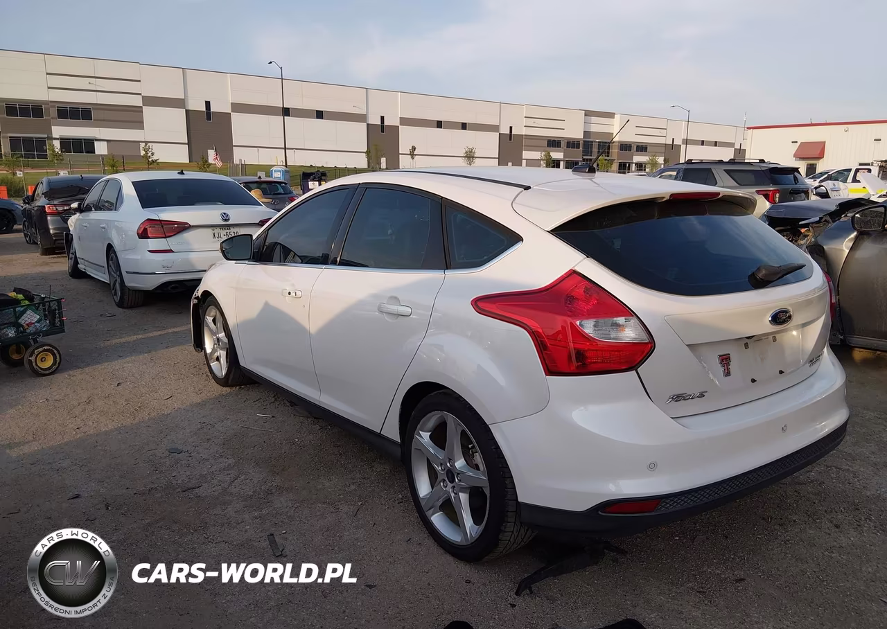 2013 Ford Focus Titanium VIN:1FADP3N21DL157622 - 3