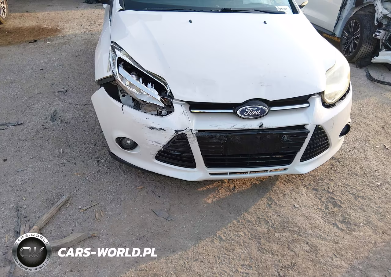 2013 Ford Focus Titanium VIN:1FADP3N21DL157622 - 6
