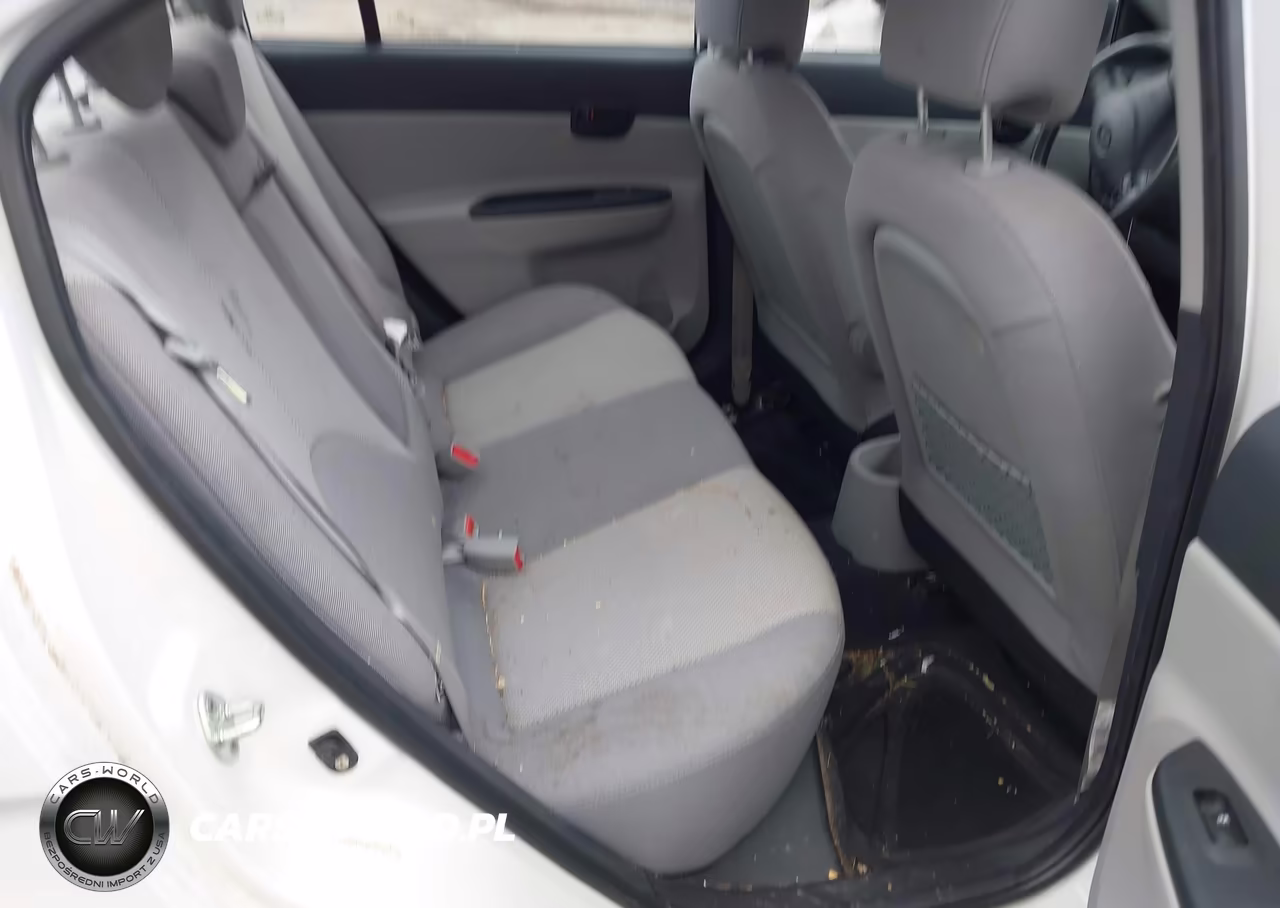 2009 Hyundai Accent Gls VIN:KMHCN46C49U355777 - 8