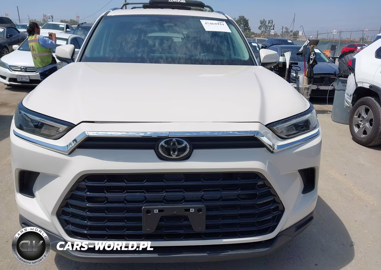 2024 Toyota Grand Highlander Xle VIN:5TDAAAA59RS002065 - 12