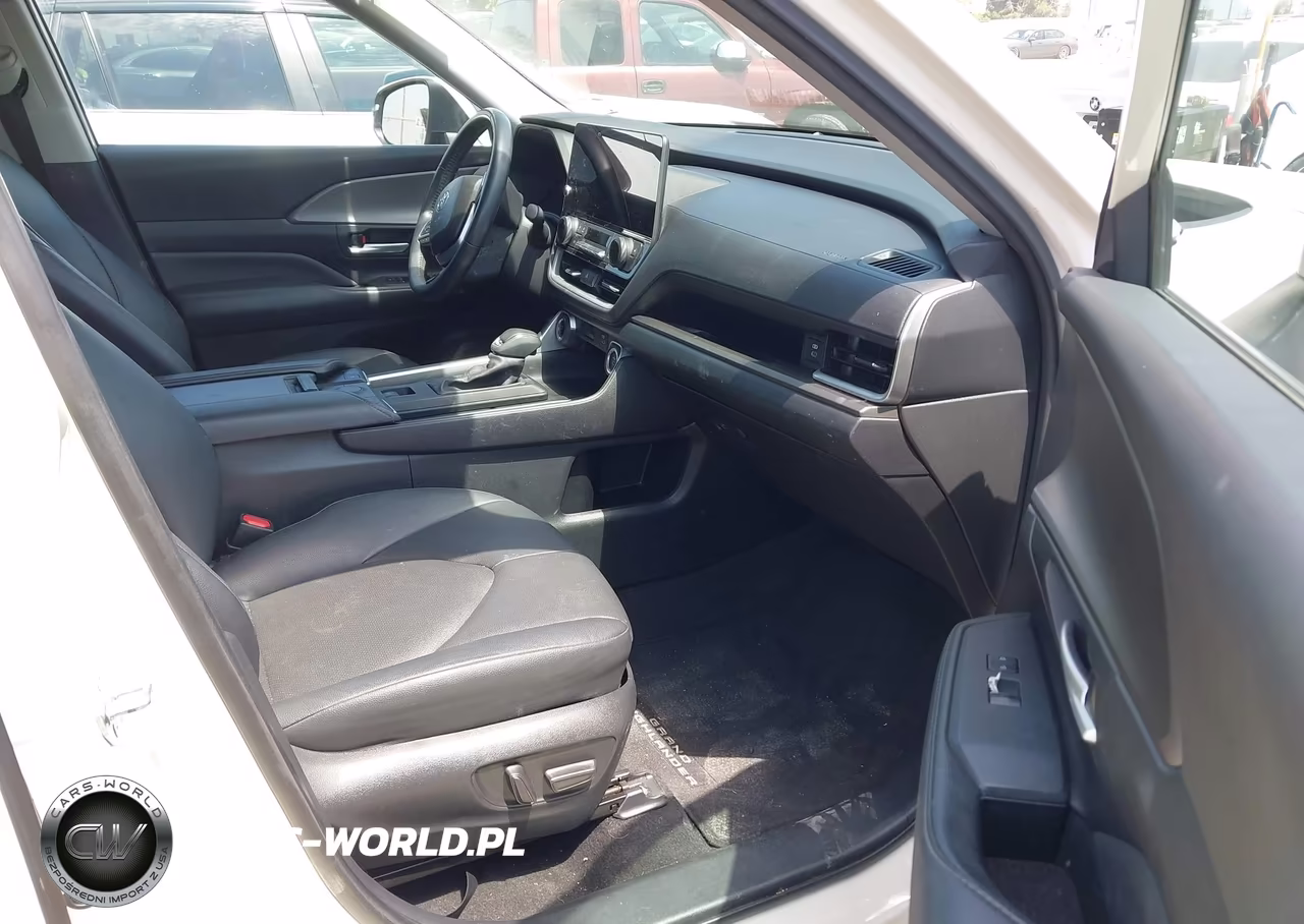 2024 Toyota Grand Highlander Xle VIN:5TDAAAA59RS002065 - 5