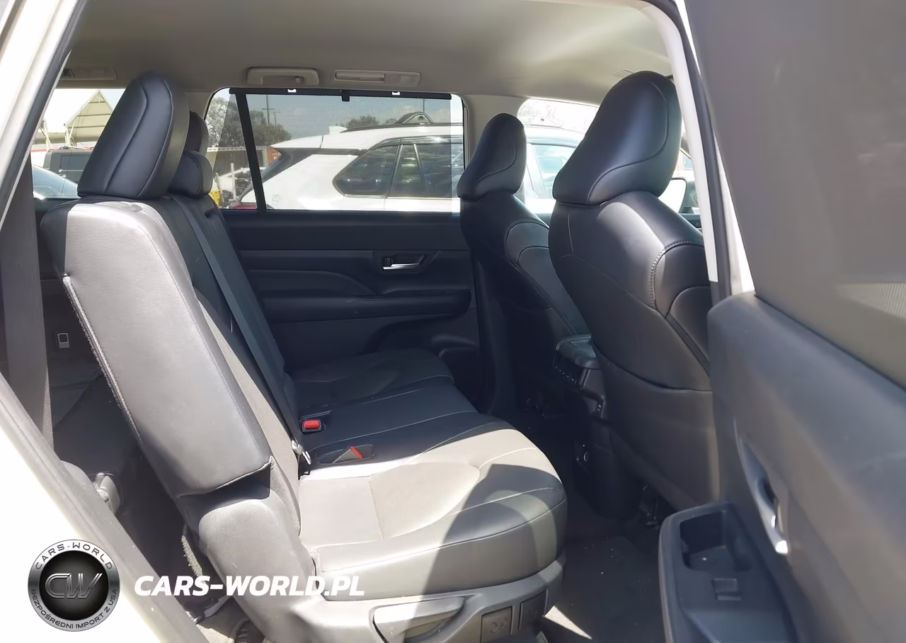 2024 Toyota Grand Highlander Xle VIN:5TDAAAA59RS002065 - 8
