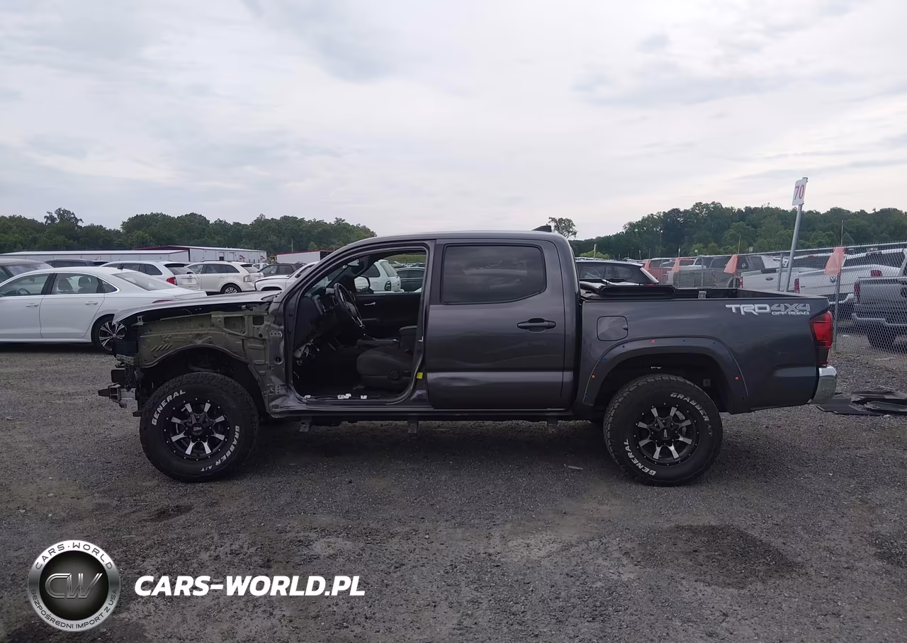 2018 Toyota Tacoma Trd Off Road VIN:5TFCZ5AN8JX127081 - 15