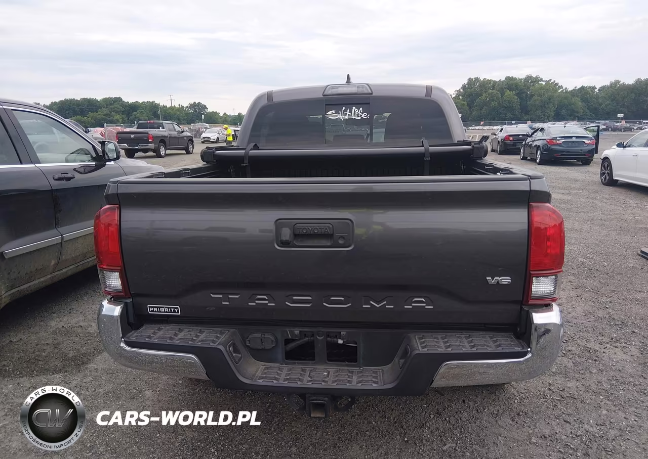 2018 Toyota Tacoma Trd Off Road VIN:5TFCZ5AN8JX127081 - 17
