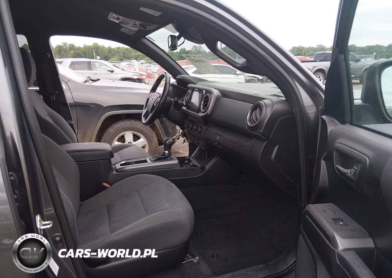 2018 Toyota Tacoma Trd Off Road VIN:5TFCZ5AN8JX127081 - 5