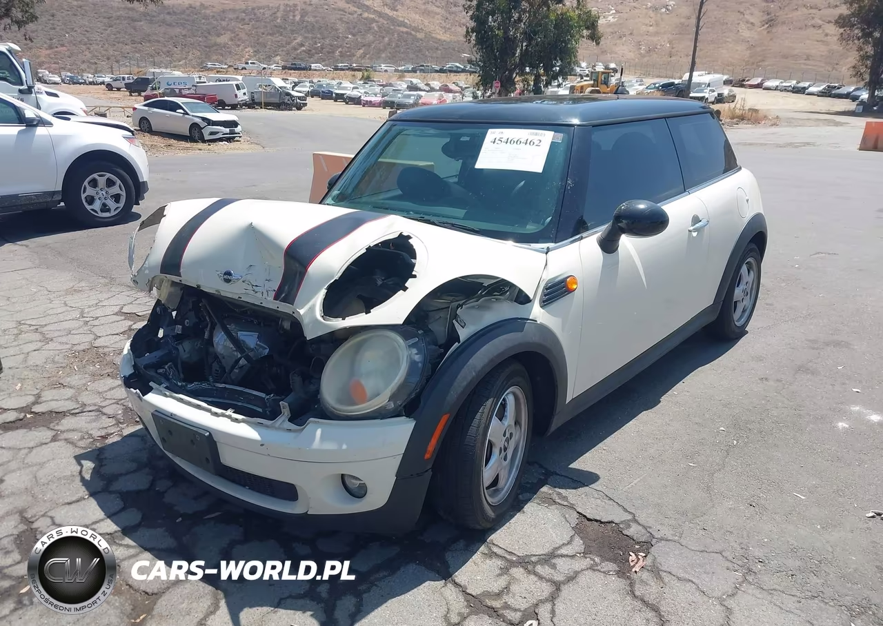 2010 Mini Cooper VIN:WMWMF3C54ATZ63182 - 2