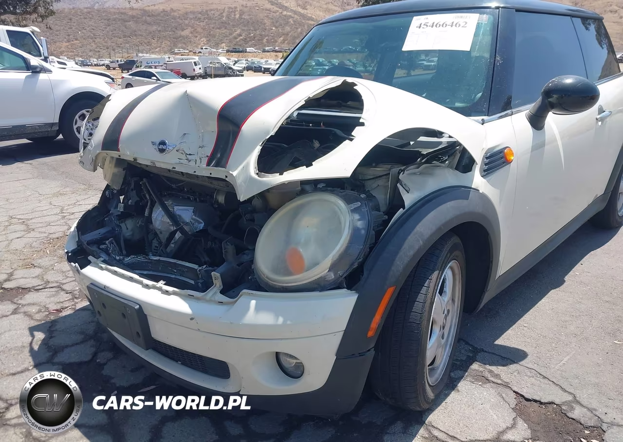 2010 Mini Cooper VIN:WMWMF3C54ATZ63182 - 6