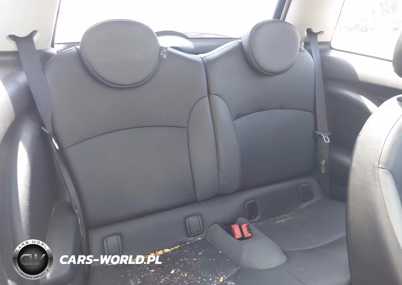 2010 Mini Cooper VIN:WMWMF3C54ATZ63182 - 8