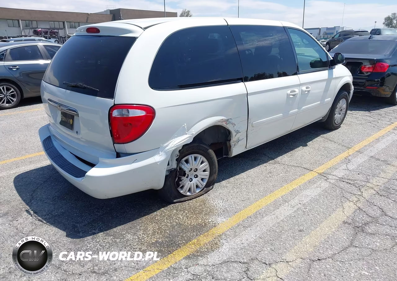 2006 Chrysler Town & Country Lx VIN:2A4GP44R06R886825 - 4