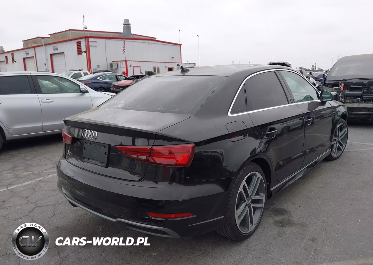2018 Audi A3 2.0T Premium-2.0T Tech Premium VIN:WAUGUGFF6J1019068 - 4